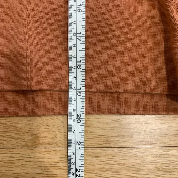 Nike Dri Fit Women’s Logo Crop Fleece Sweatshirt Burnt Orange Size Med Athletic - Picture 11 of 11